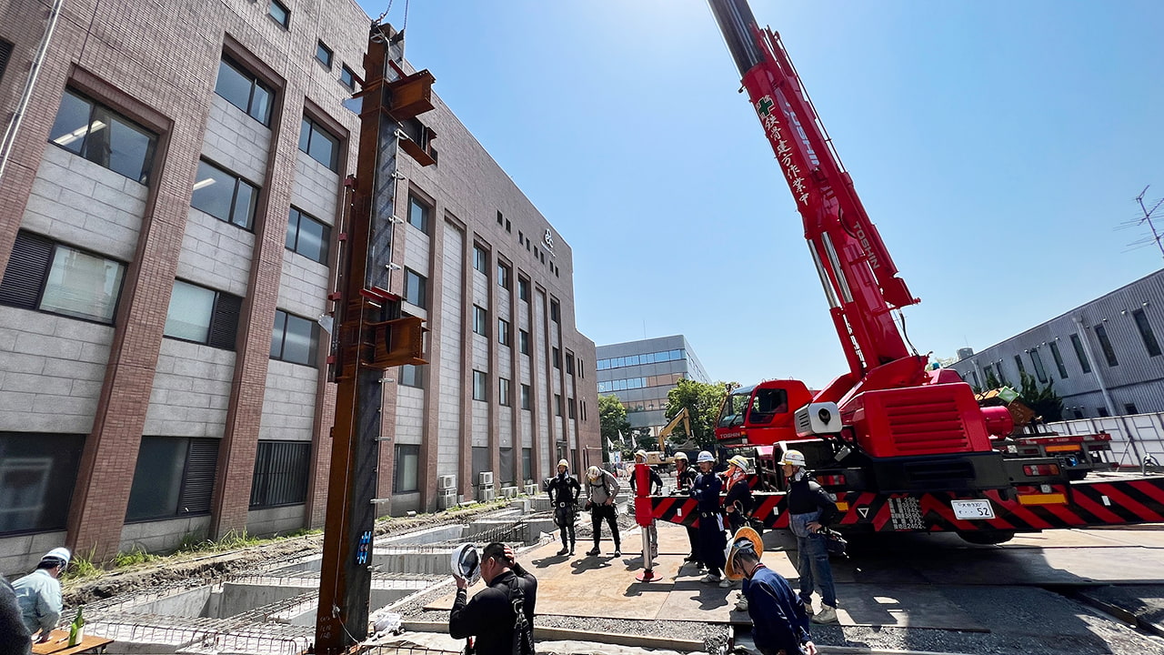 鉄骨建方開始